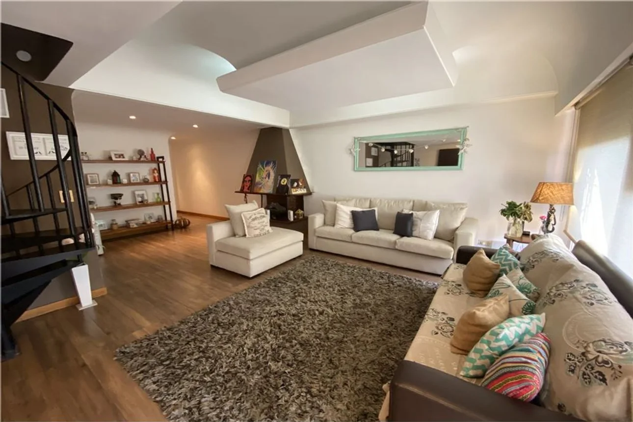 PH de 4 ambientes en venta en Floresta, Aranguren 4800