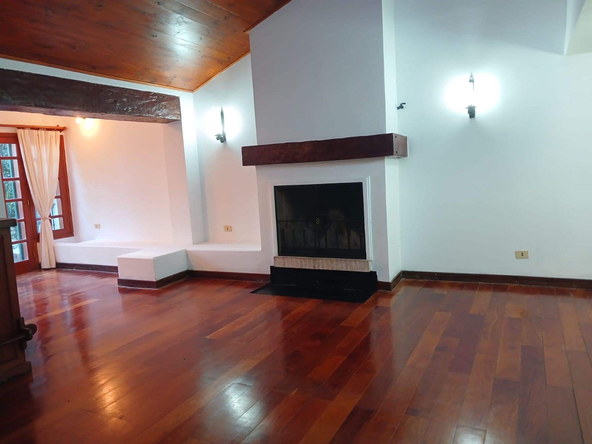 CASA VENTA TRES CERRITOS 4 DORMITORIOS - foto 2