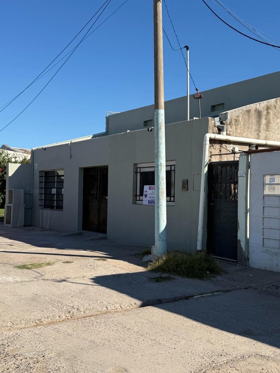 VENTA-CASA DE 3 DORMITORIOS MAS LOCAL