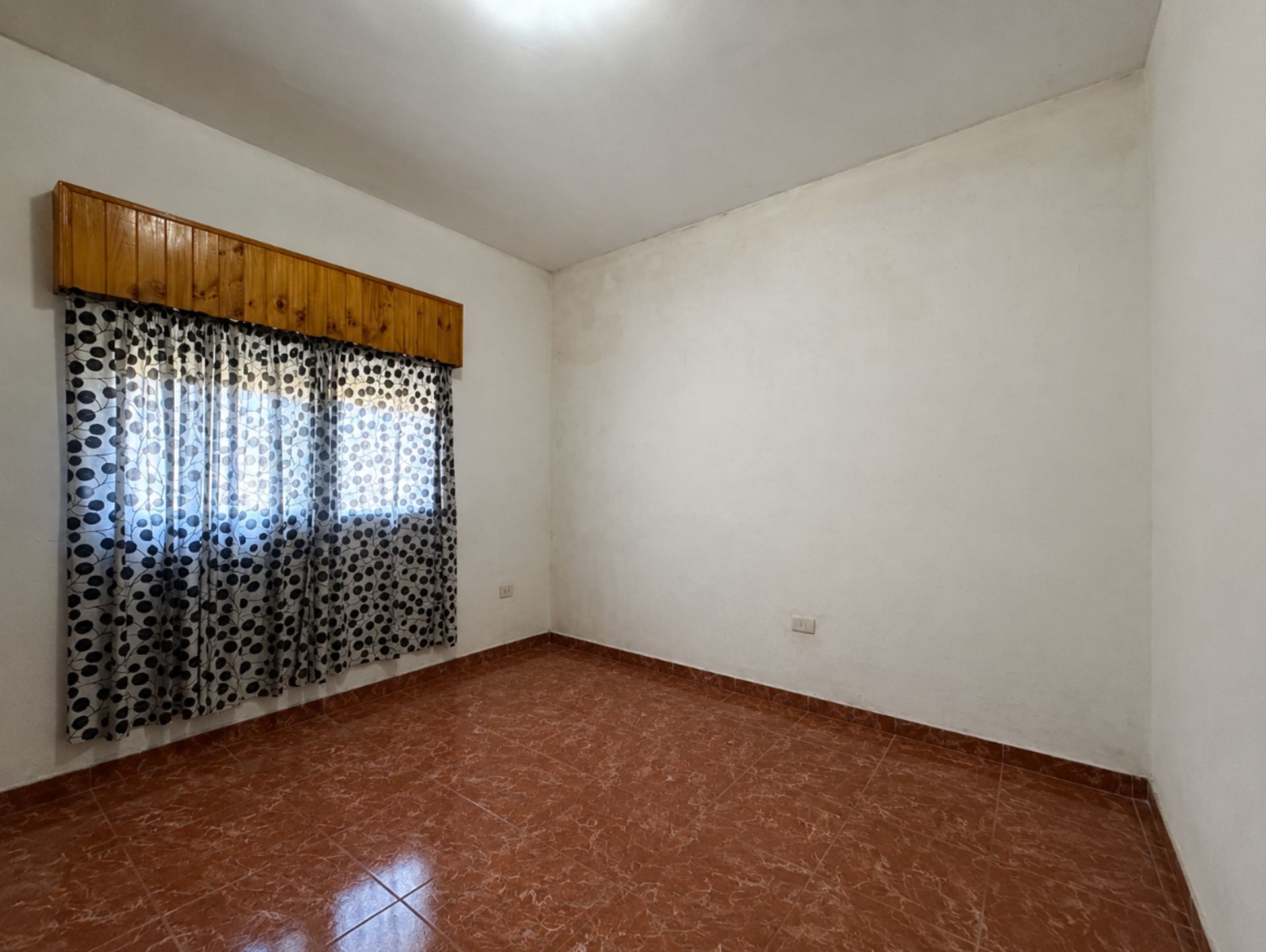 Foto 7 — VENTA CASA 5 AMBIENTES BERNAL JARDIN COCHERA