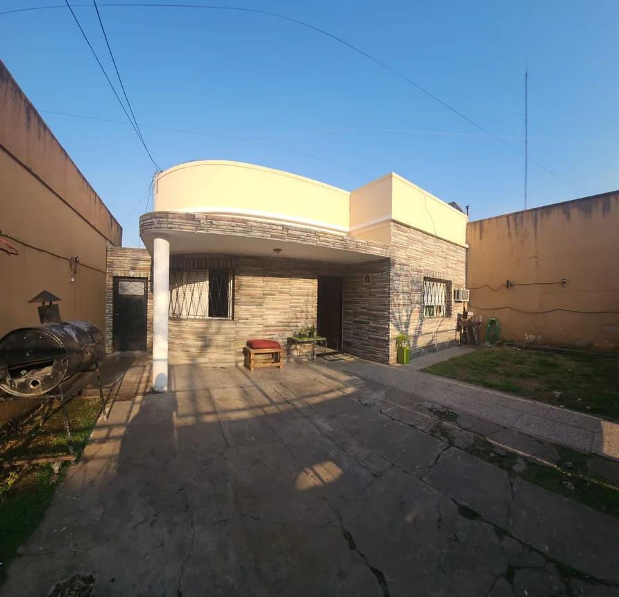 Casa de 4 ambientes en venta en Villa Lugano, Balbastro 5900
