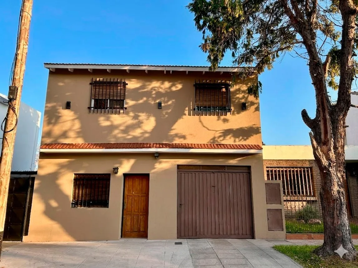 Casa dúplex de 3 ambientes en venta en Castelar, Gobernador Bruno M. de Zabala 1600, foto 2