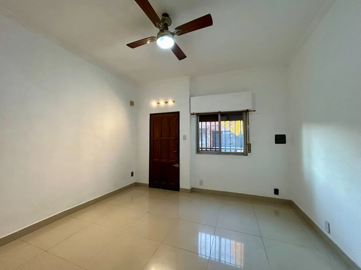 Casa dúplex de 3 ambientes en venta en Castelar, Gobernador Bruno M. de Zabala 1600, foto 3