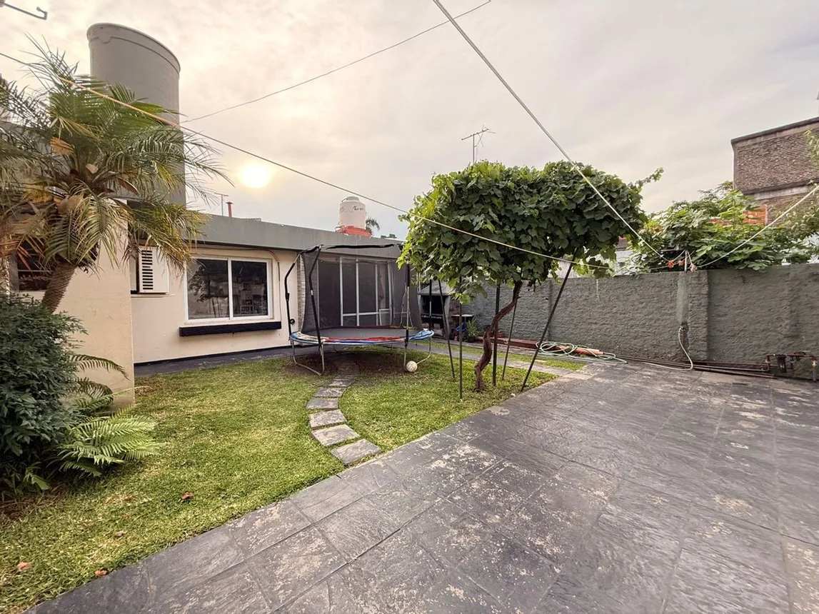 Casa en venta en El Palomar, foto 2