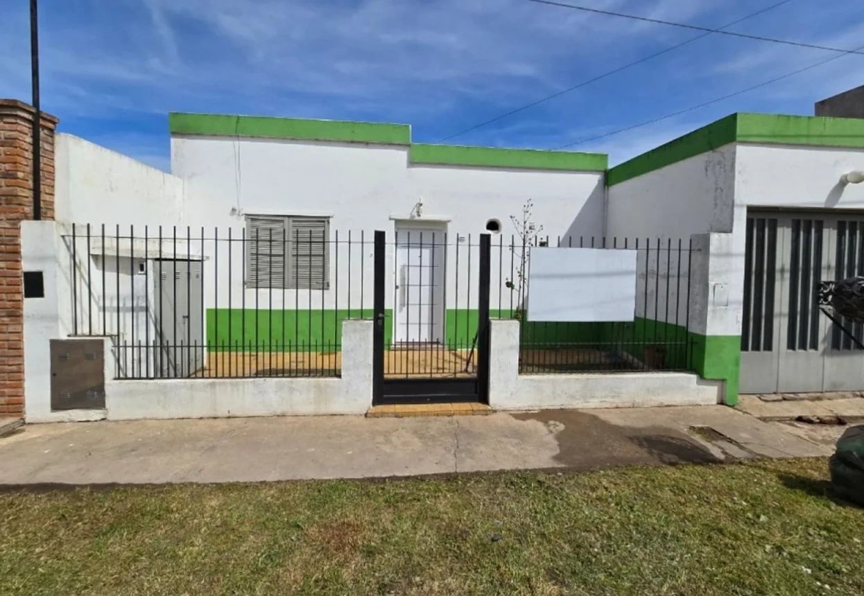 Casa de 3 ambientes en venta en La Plata, 159 E/ 64 y 65 1500, foto 2