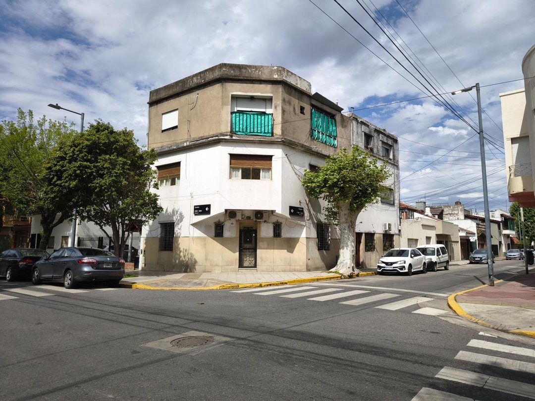 VENTA PH 3 AMB COCINA LAVADERO LIVING SUBTE E