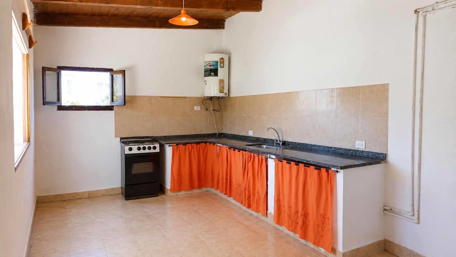 CASA EN VENTA LA CALDERA B° BALCON DE GETSEMANI - foto 4
