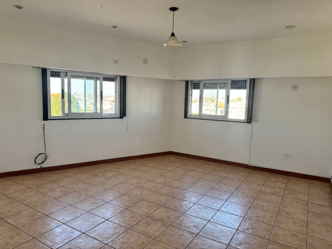 Departamento de 2 ambientes en venta en Lomas del Mirador, Mariano Moreno 2700