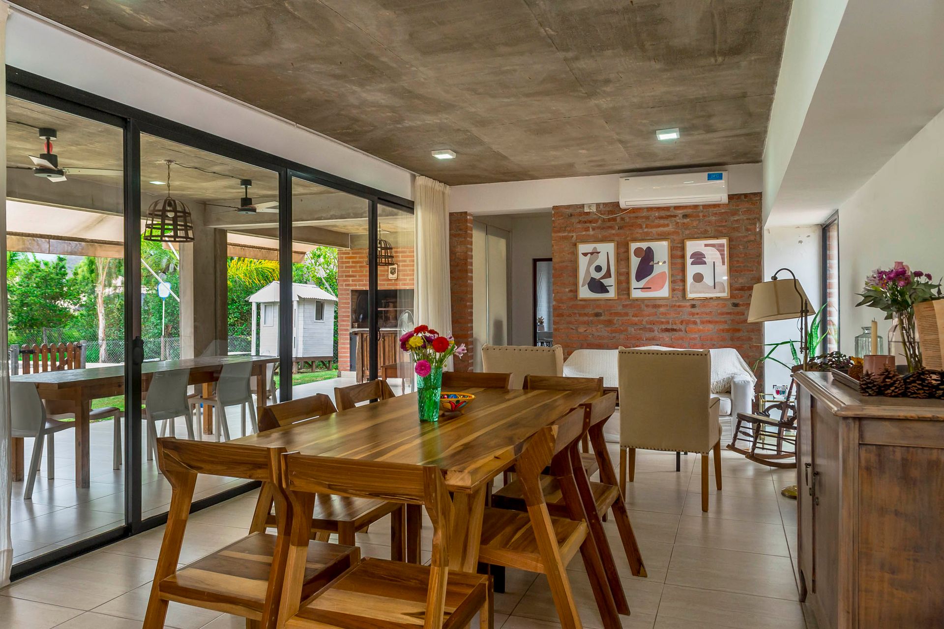 CASA CON PILETA EN VENTA PRADERAS APTA CREDITO - foto 3