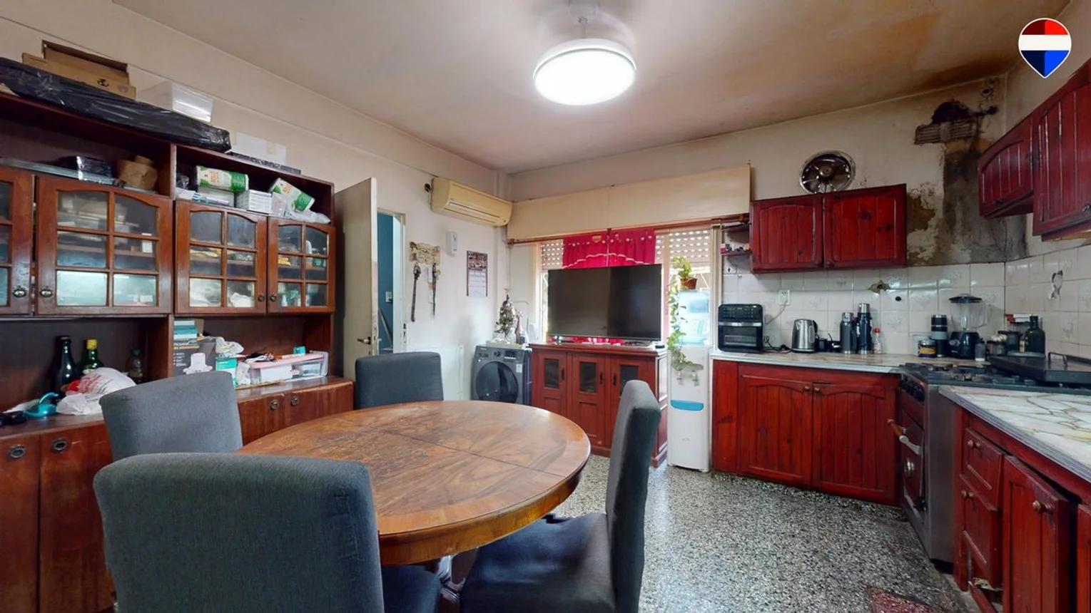 Casa de 3 ambientes en venta en Morón, Balcarce 2700
