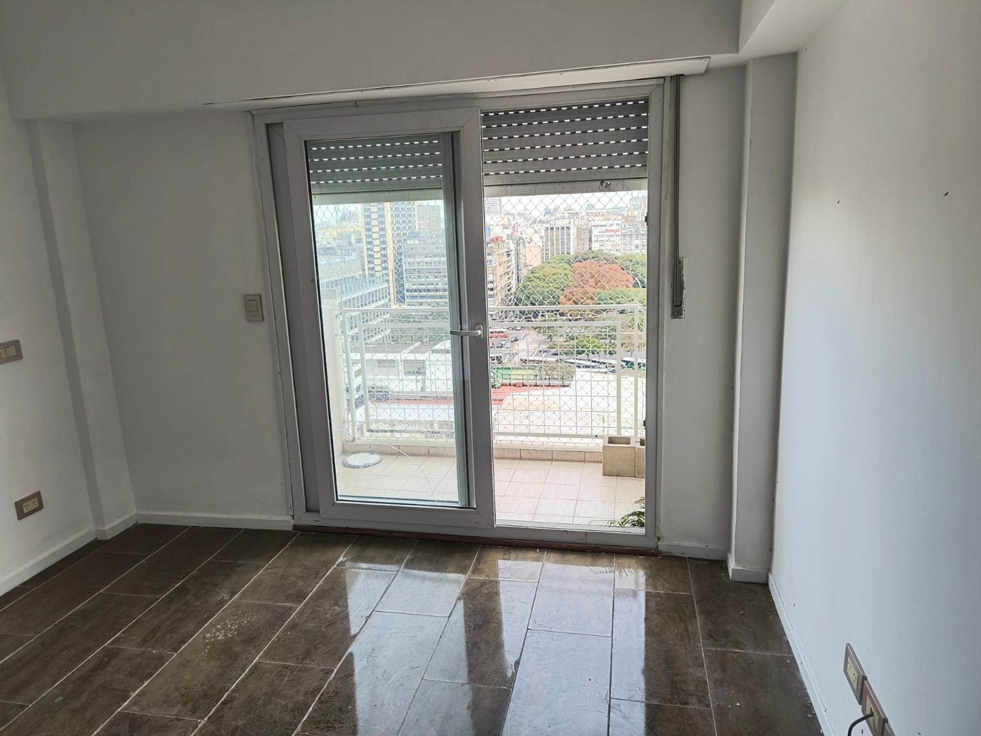 Foto 5 — Venta Departamento dúplex 4 ambientes Retiro CABA