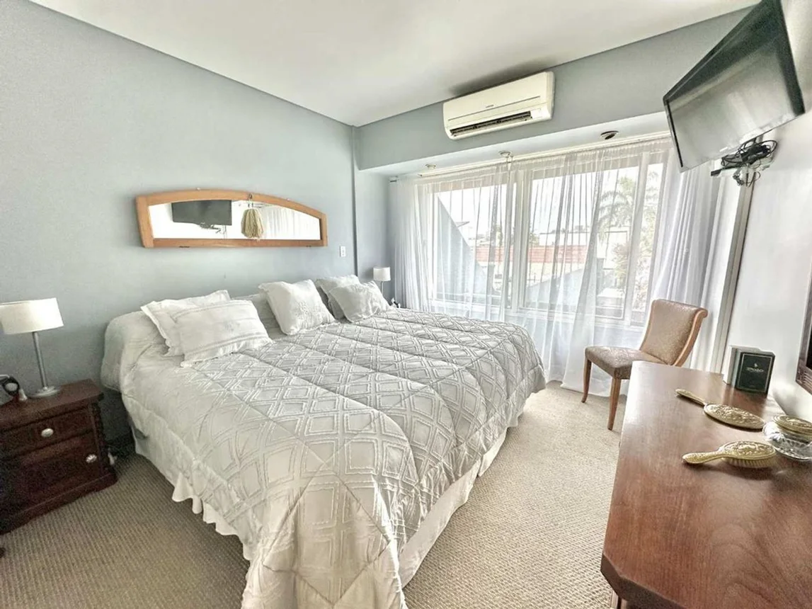 Casa en venta en Villa Sarmiento, foto 5