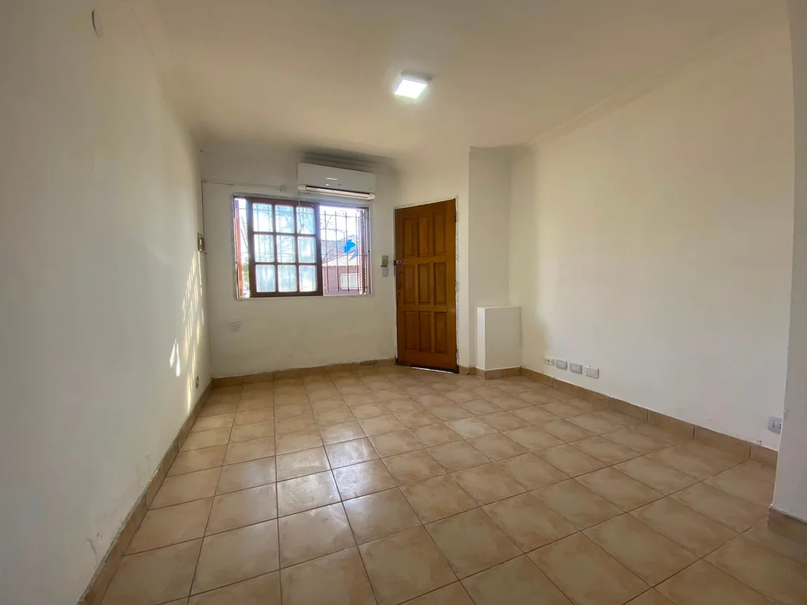PH de 3 ambientes en venta en Banfield, Estrada 1100, foto 2