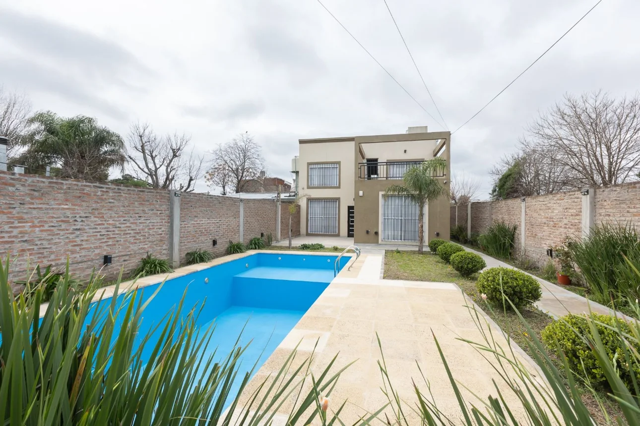 Venta casa 6 amb merlo c/ pileta y parque, foto 3