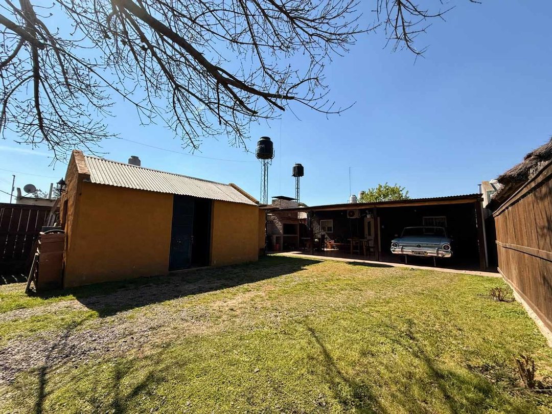 VENTA CASA 3 AMBIENTES MANZANARES