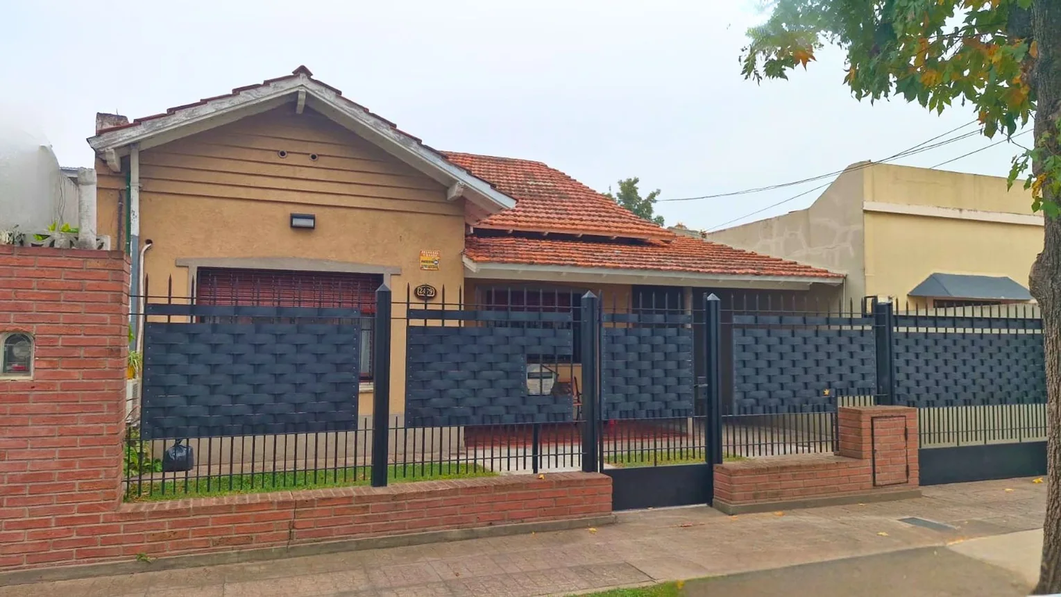 Casa de 3 ambientes en venta en Hurlingham, Coraceros 2400, foto 2