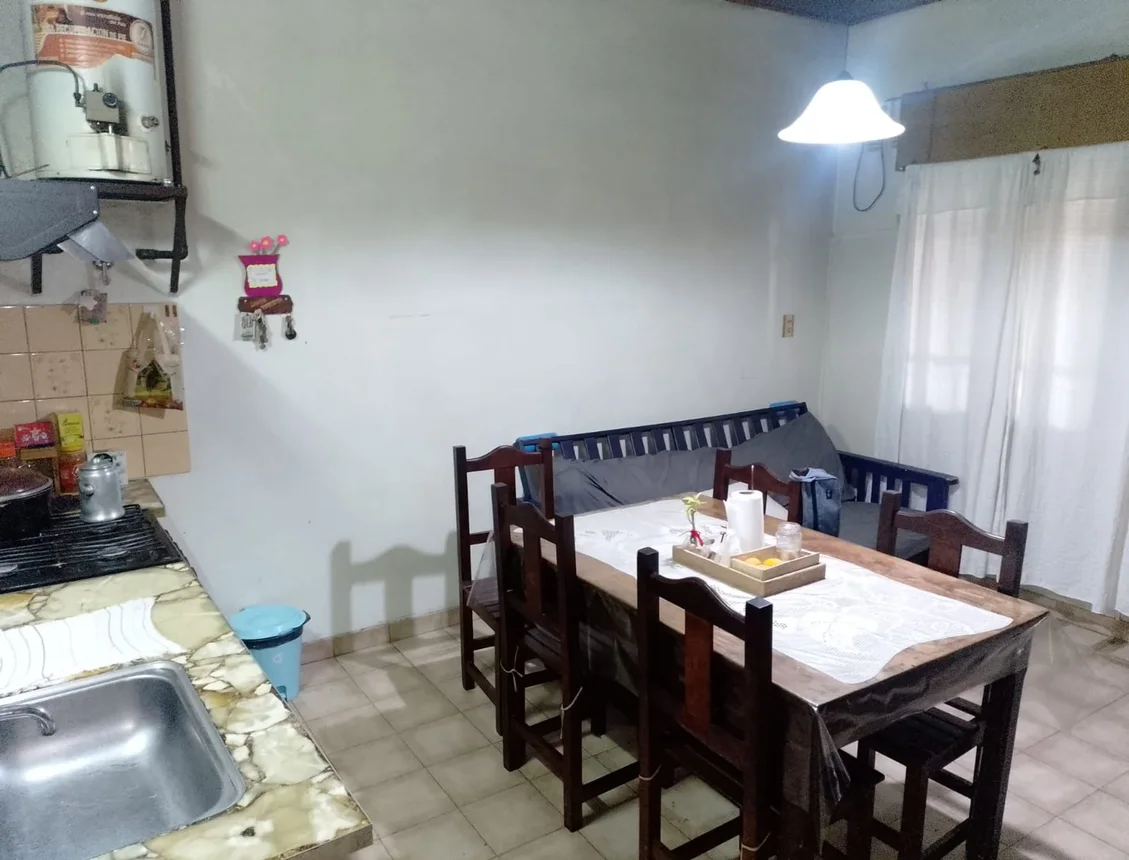 Casa de 3 ambientes en venta en Burzaco, Leandro N. Alem 1500