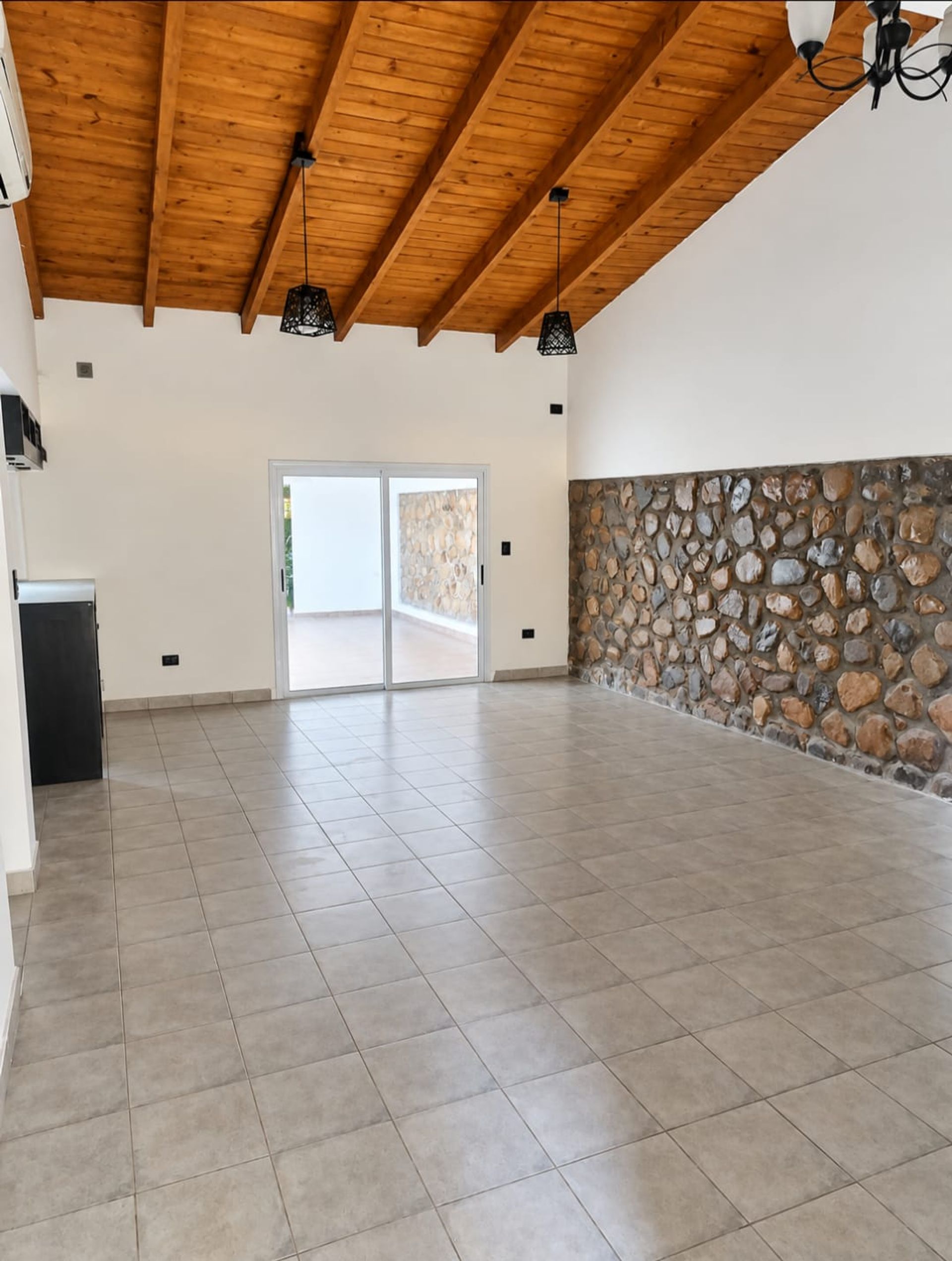 CASA EN ALQUILER BARRIO EL HUAICO ZONA NORTE - foto 4