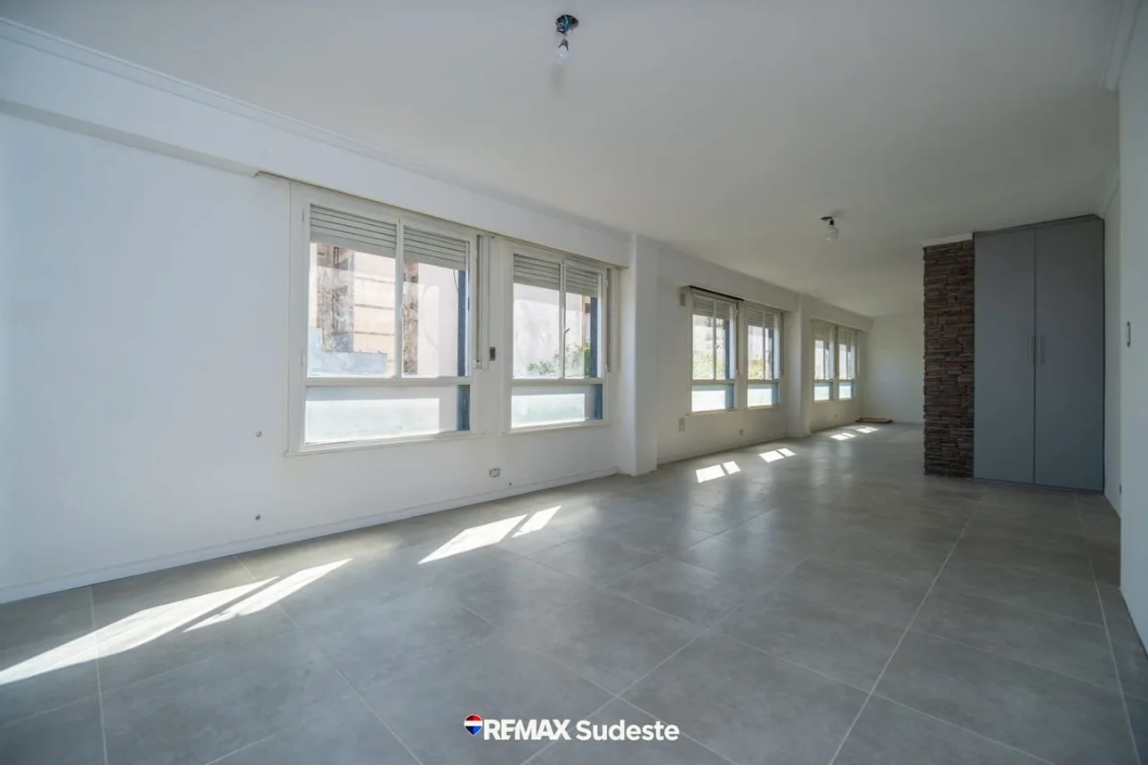 Piso de 3 ambientes en venta en Bahía Blanca, Thompson 0, foto 3