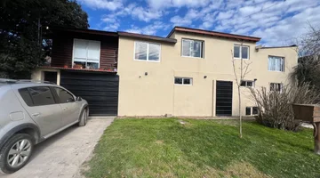 Venta en block casa + 4 deptos el Grosellar