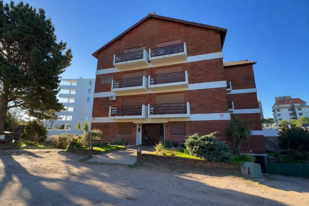 Departamento de 2 ambientes en venta en Pinamar, Del Caracol 500