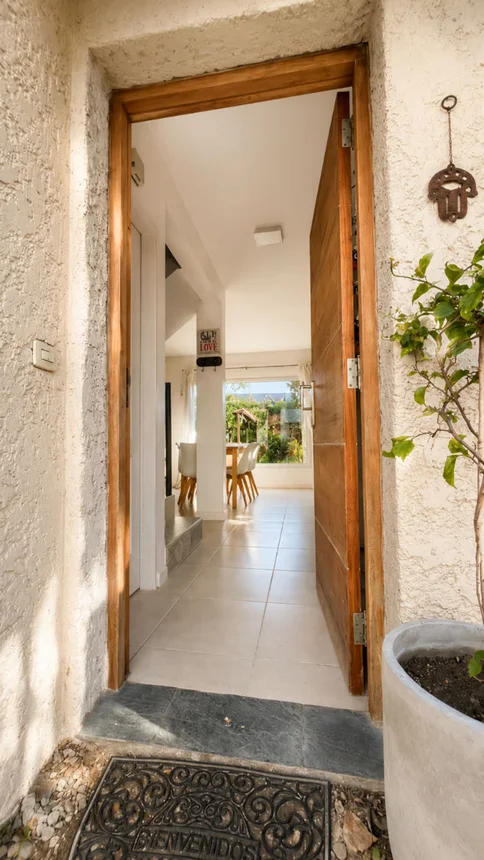 Casa tríplex de 4 ambientes en venta en San Isidro, O'higgins 1000, foto 2