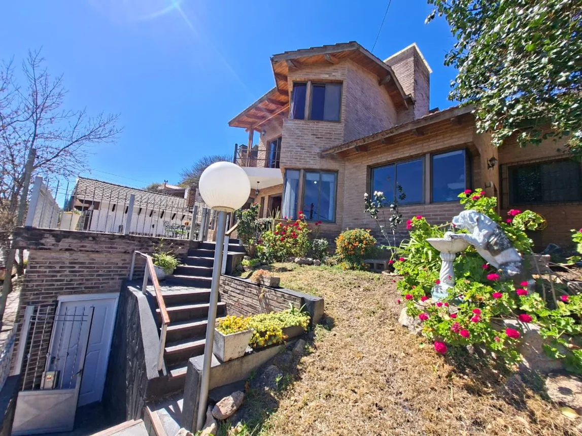Casa de 5 ambientes en venta en Villa Carlos Paz, Los Cerros 600, foto 4