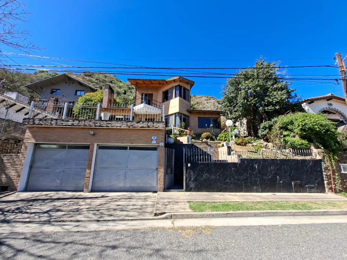 Casa de 5 ambientes en venta en Villa Carlos Paz, Los Cerros 600, foto 2