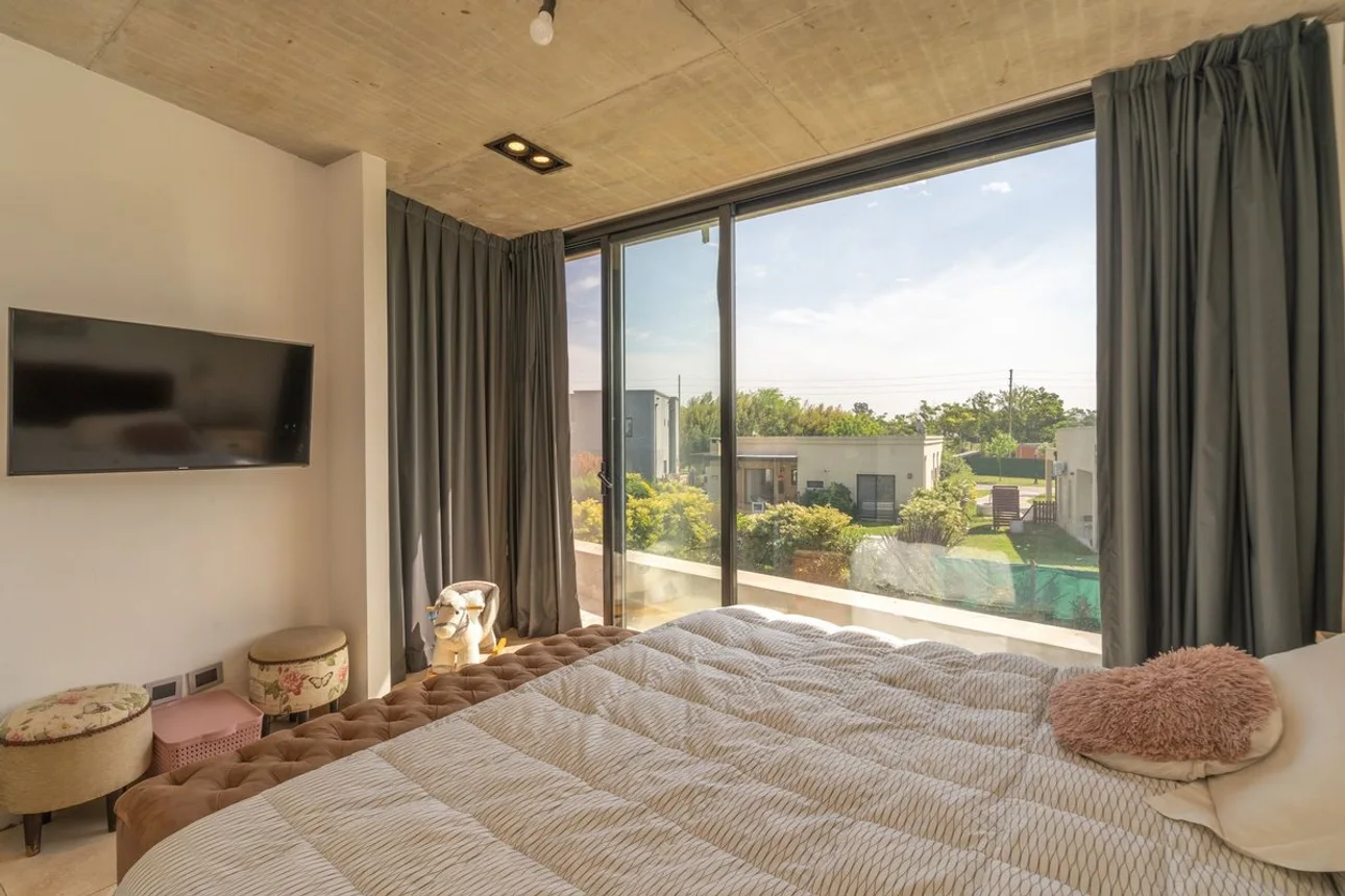 Casa en venta en Pilar, foto 2