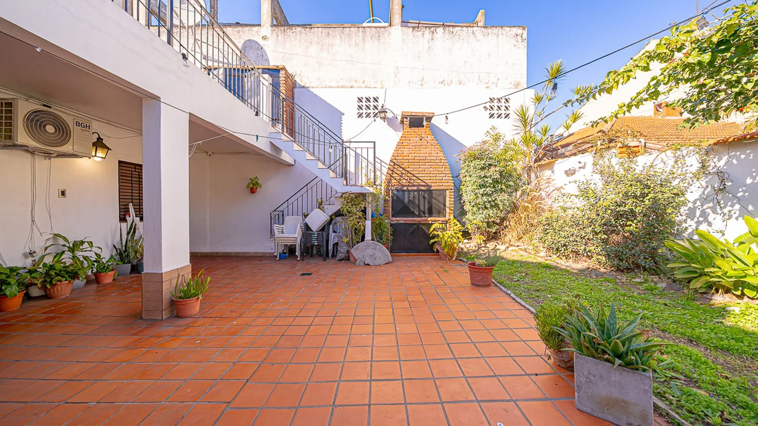 Casa de 5 ambientes en venta en Wilde, Helguera 6100, foto 2