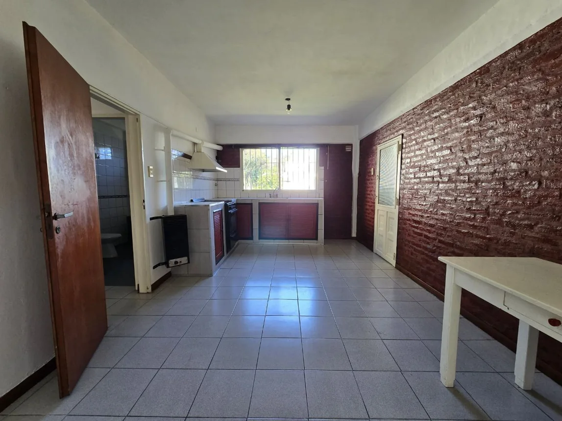 Casa en venta en Banfield, foto 4
