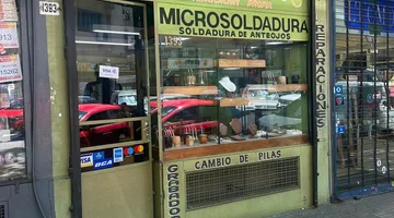 Se alquila local comercial en el Centro