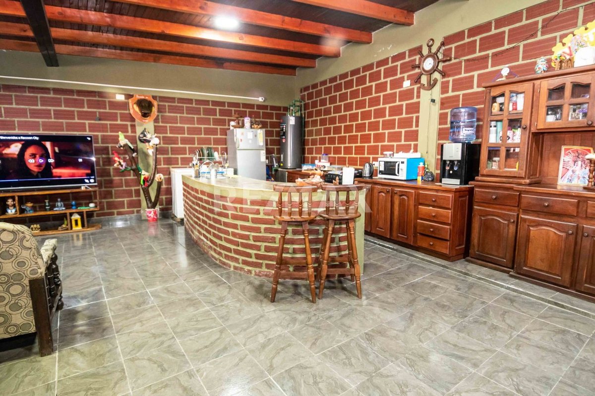CASA VENTA O PERMUTA B° SAN VICENTE CERRILLOS - foto 5