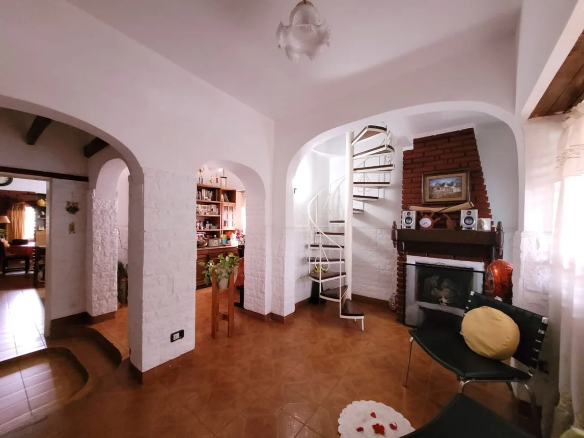 Casa de 6 ambientes en venta en Lomas de Zamora, Falucho 1000, foto 5