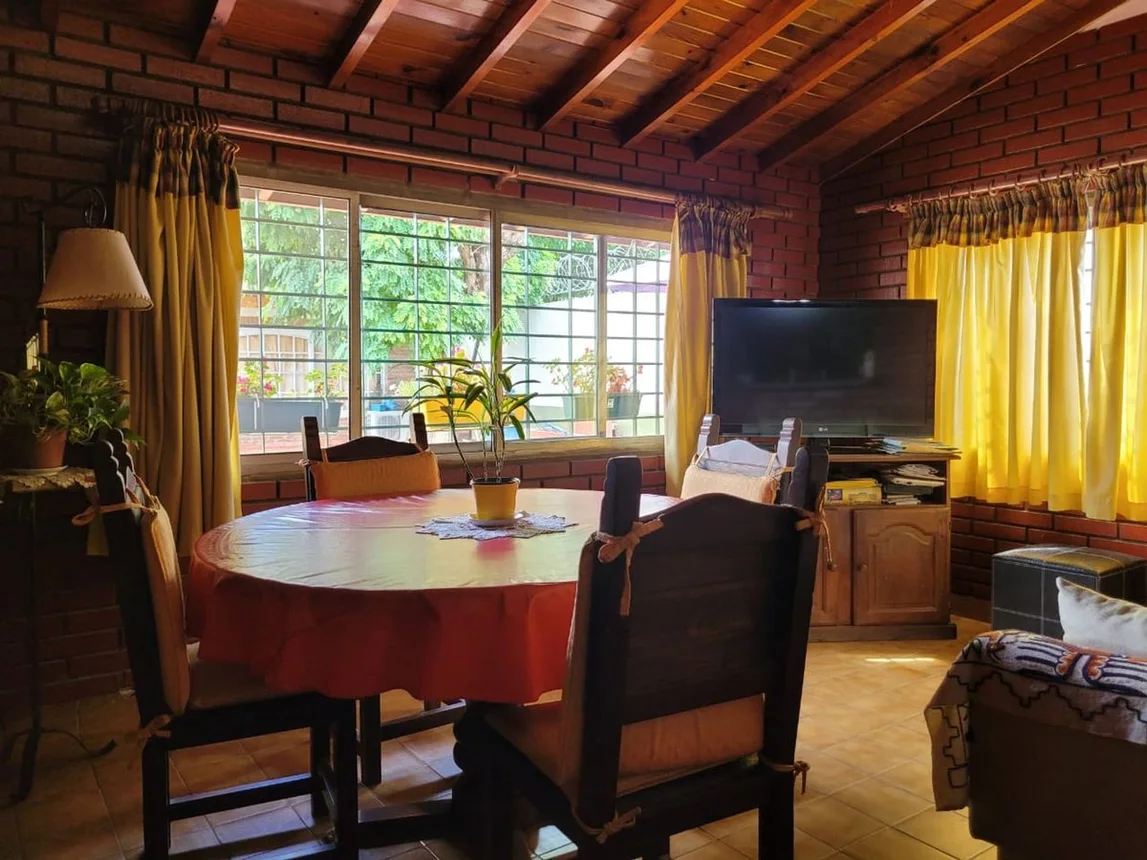 Casa de 6 ambientes en venta en Lomas de Zamora, Falucho 1000, foto 4