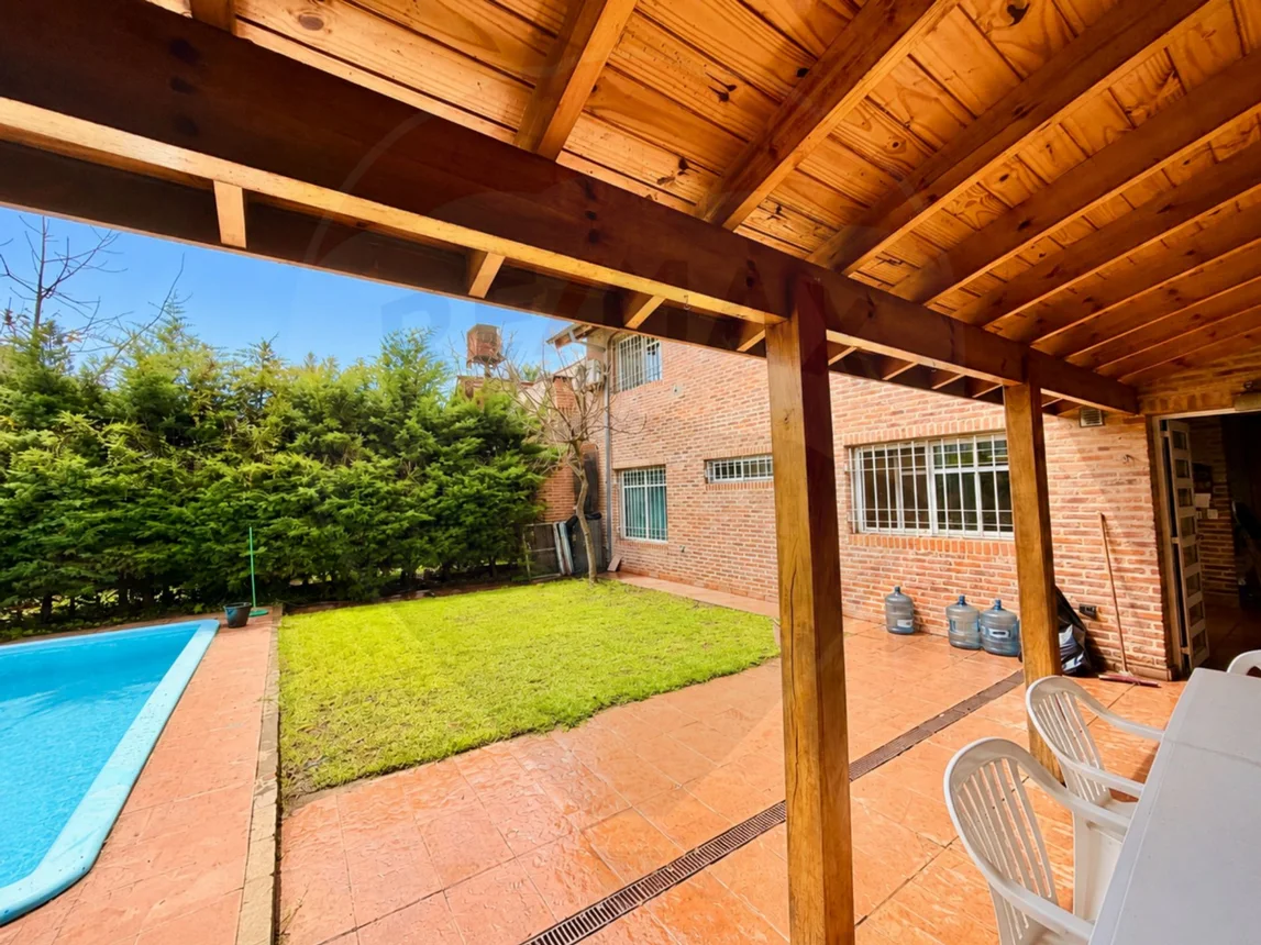Casa de 4 ambientes en venta en Ciudad Jardín, Aviador Udet 2400, foto 2