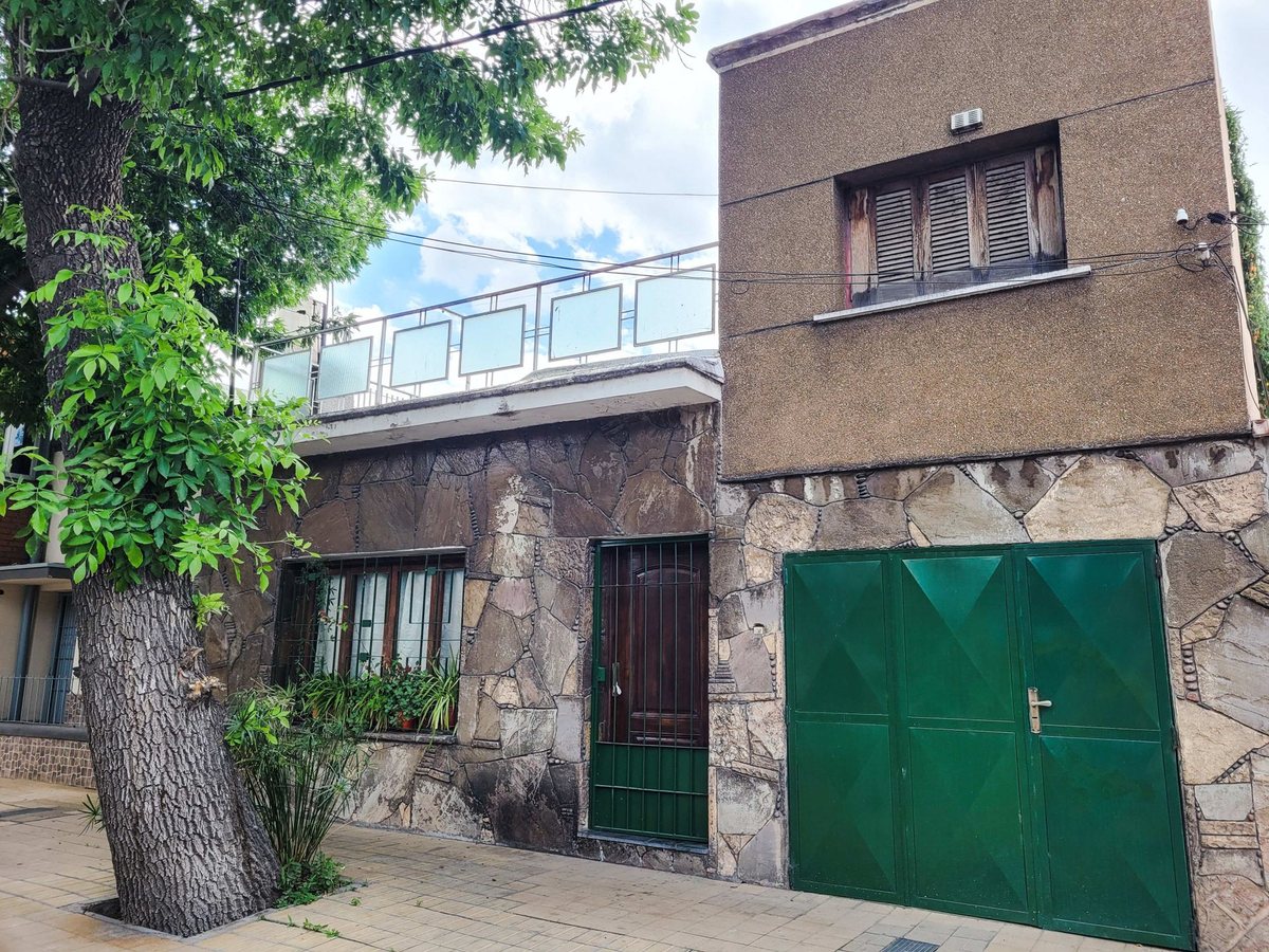 Casa en Chacabuco 600