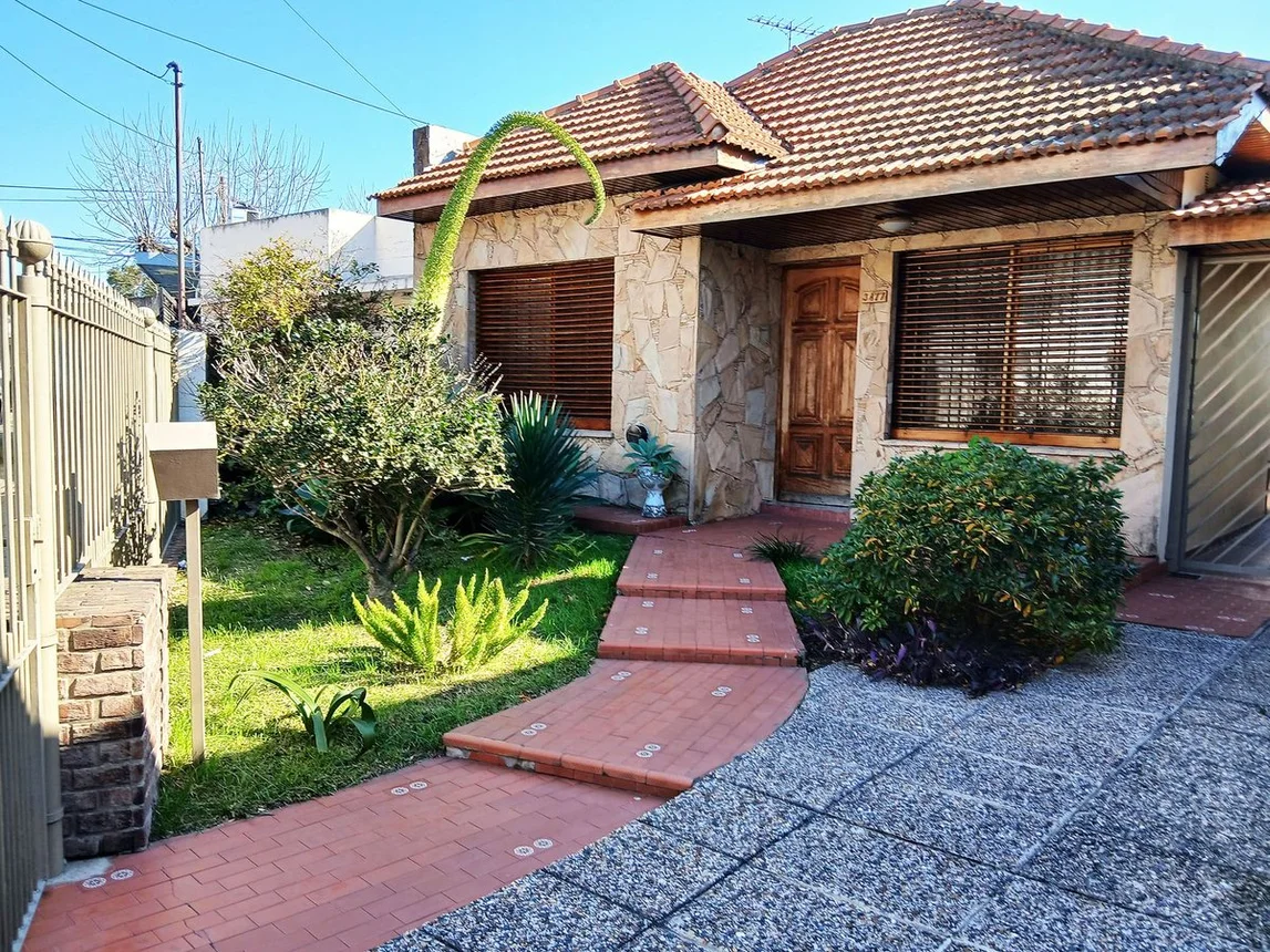 Casa de 3 ambientes en venta en Villa Ballester, Diagonal 128 Ensenada 3400, foto 2