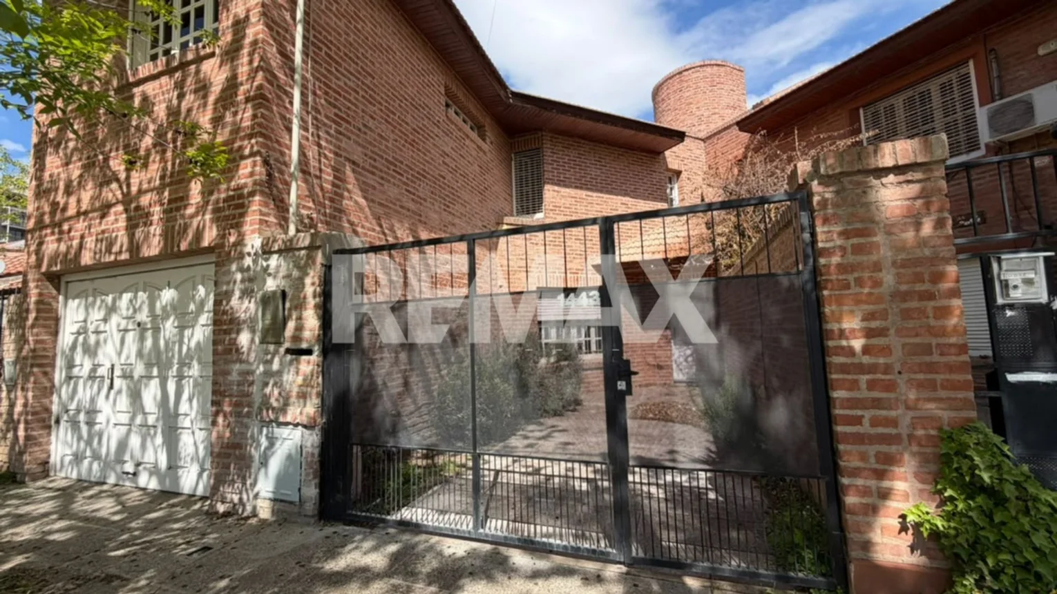 Casa de 7 ambientes en venta en Neuquén, Rio Trocoman 1400, foto 2