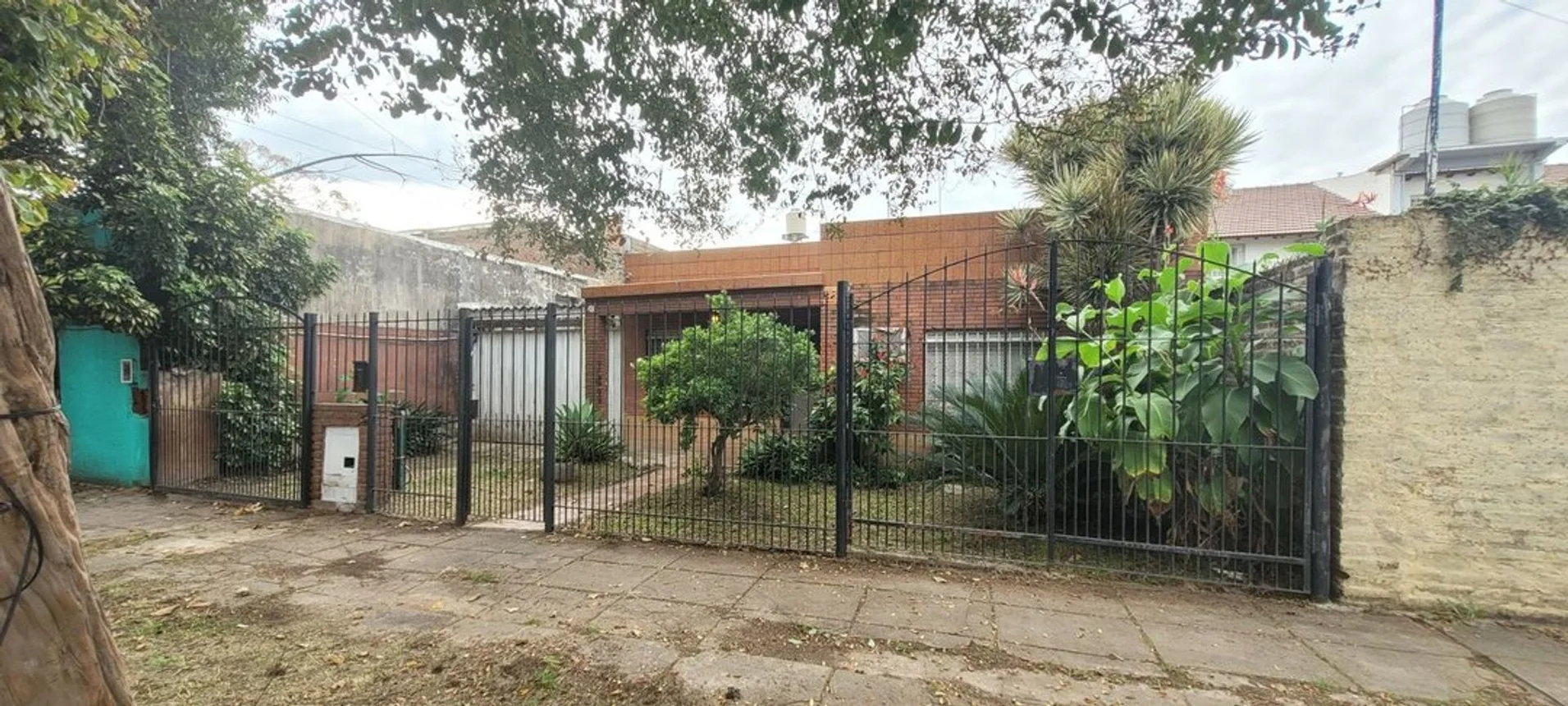 Casa de 3 ambientes en venta en Martín Coronado, Remedios de Escalada de San Martín 7400