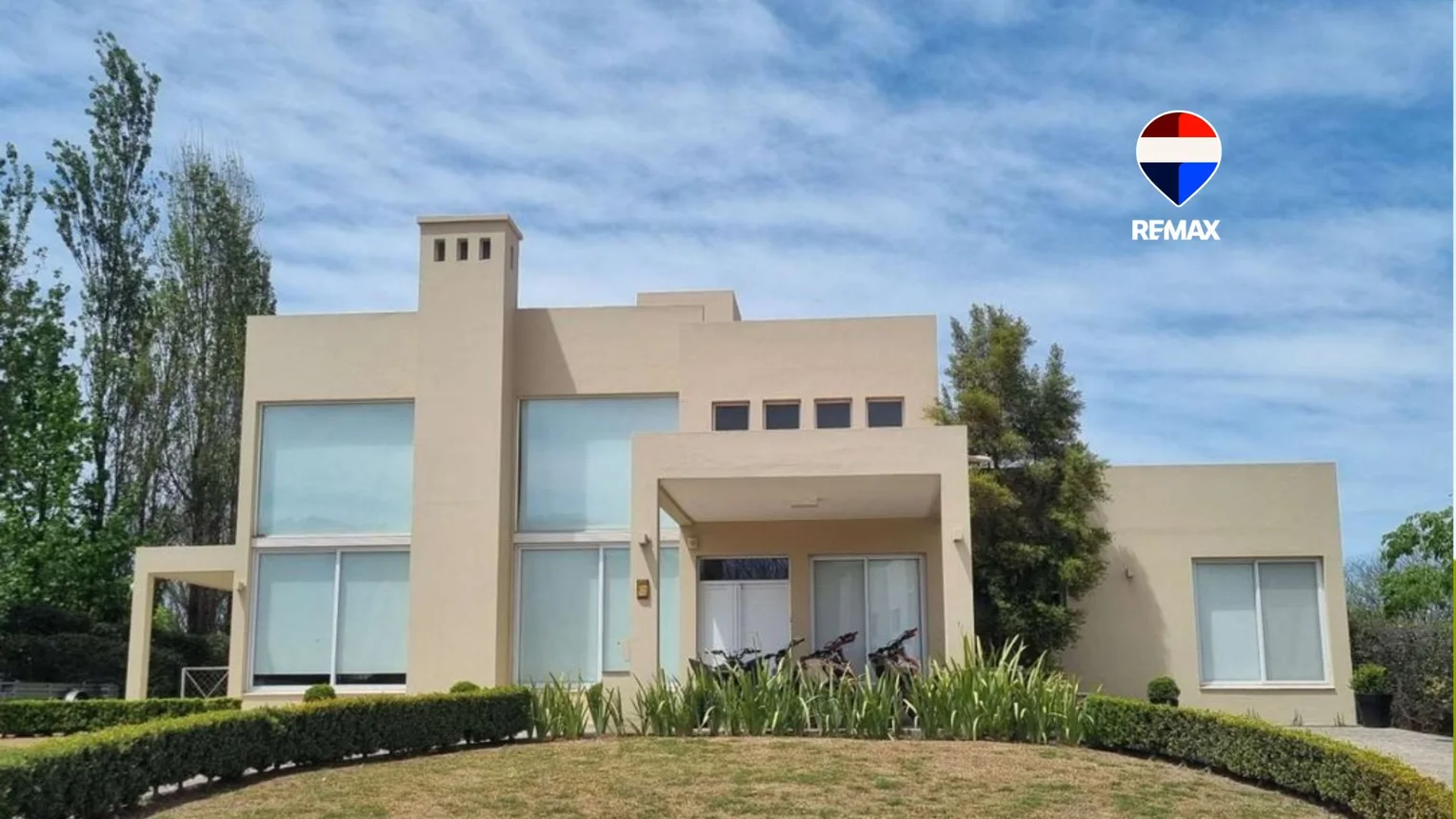 Casa de 7 ambientes en venta en Salta, Club de Campo el Tipal. Payogasta 300