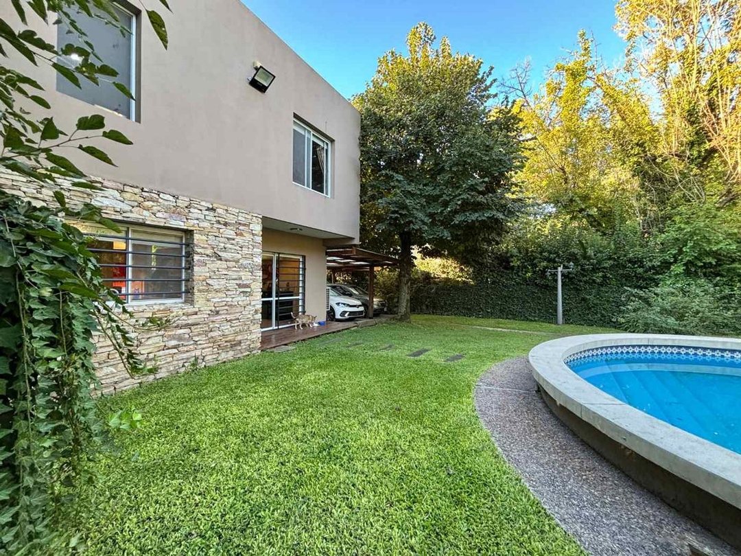 Casa en venta 4 ambientes en De la Posta 500, Barrio Parque Leloir, Ituzaingo, Buenos Aires