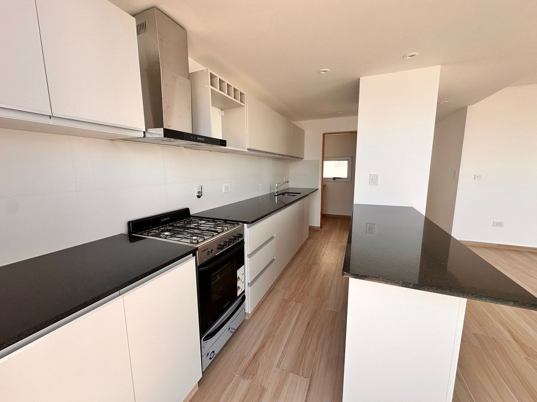 DEPARTAMENTO PISO EN VENTA LA PLATA 3 DORMITORIOS