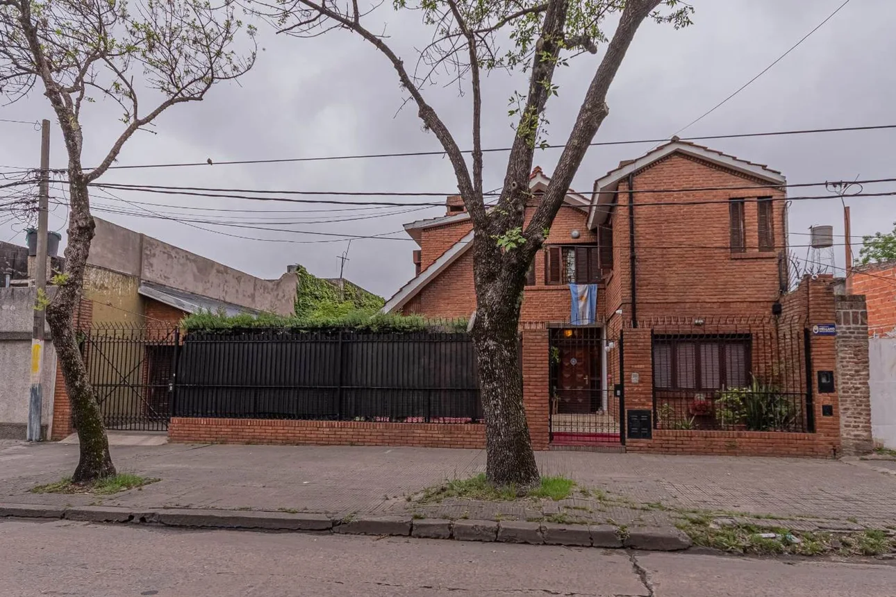 Casa de 7 ambientes en venta en Rosario, España 2800