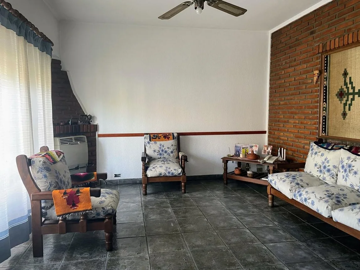 Casa de 4 ambientes en venta en Villa Tesei, Florencia Nightingale 100, foto 4