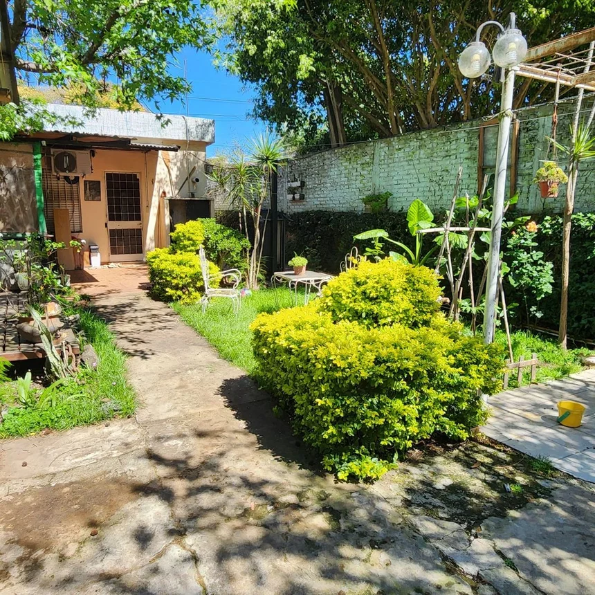 Casa en venta en Quilmes, foto 2