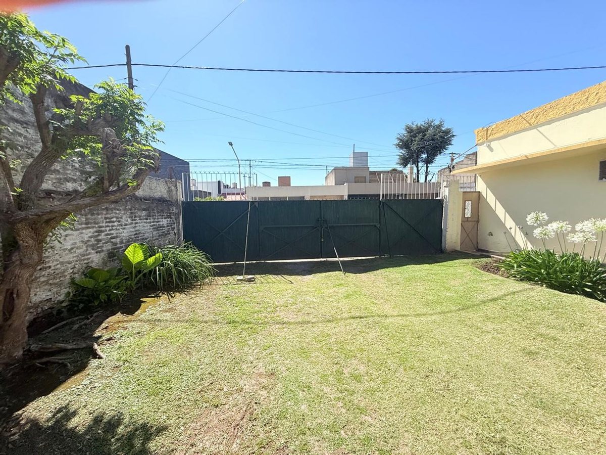 Foto 39 — CASA EN VENTA EN PERGAMINO CON PARQUE Y GALPON