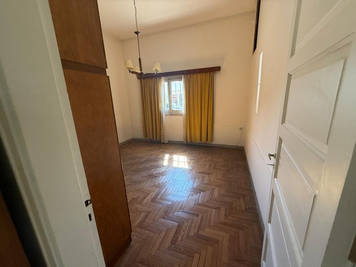 Foto 10 — CASA EN VENTA EN PERGAMINO CON PARQUE Y GALPON
