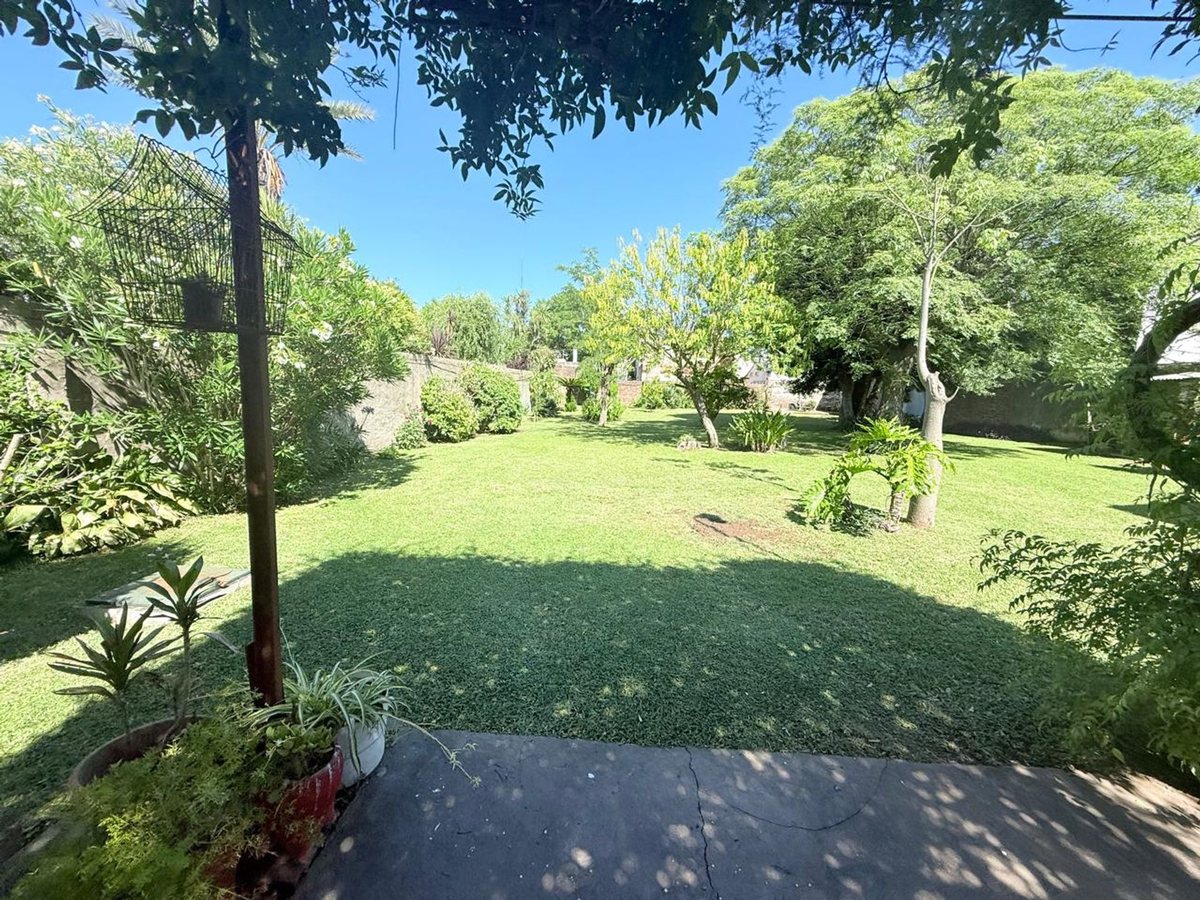Foto 27 — CASA EN VENTA EN PERGAMINO CON PARQUE Y GALPON