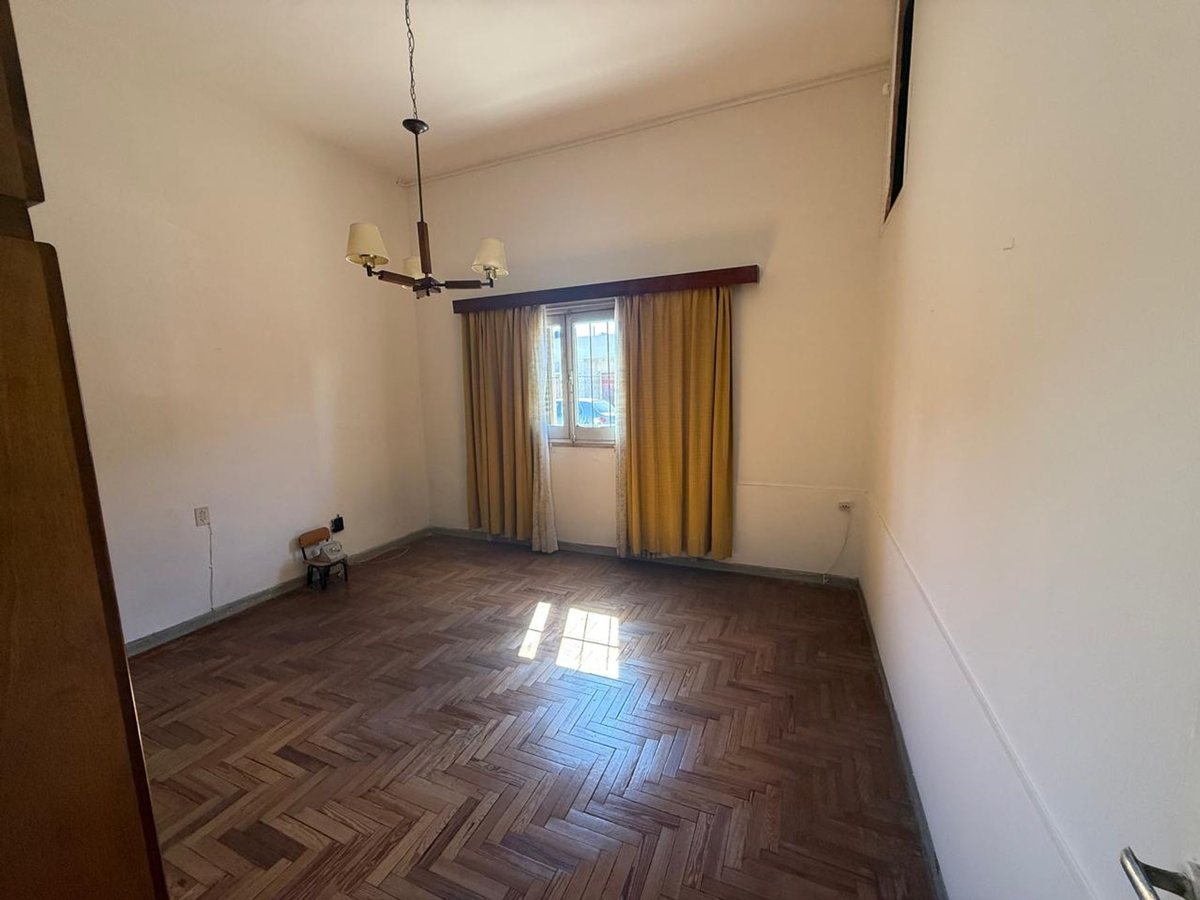 Foto 9 — CASA EN VENTA EN PERGAMINO CON PARQUE Y GALPON